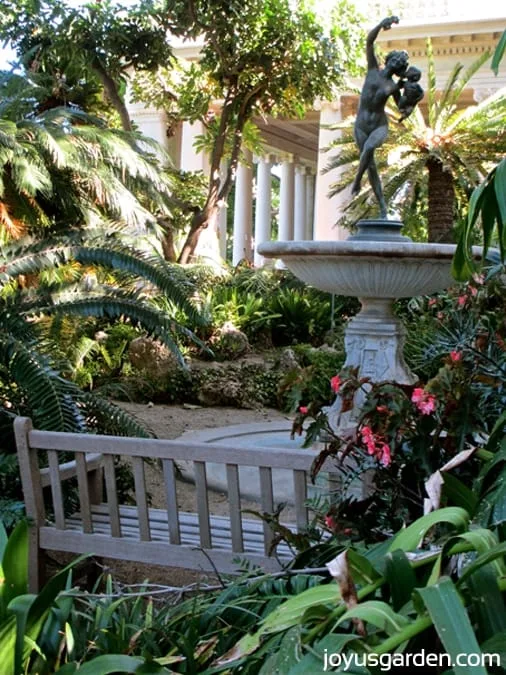 Gorgeous fountain inside the gardens