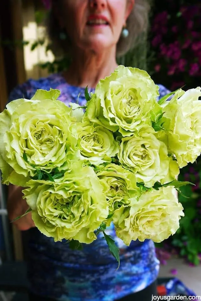 How To Make A Fragrant Corsage Using Flowers